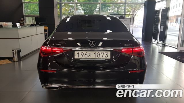 Mercedes-Benz S-Class 2022 — photo 4