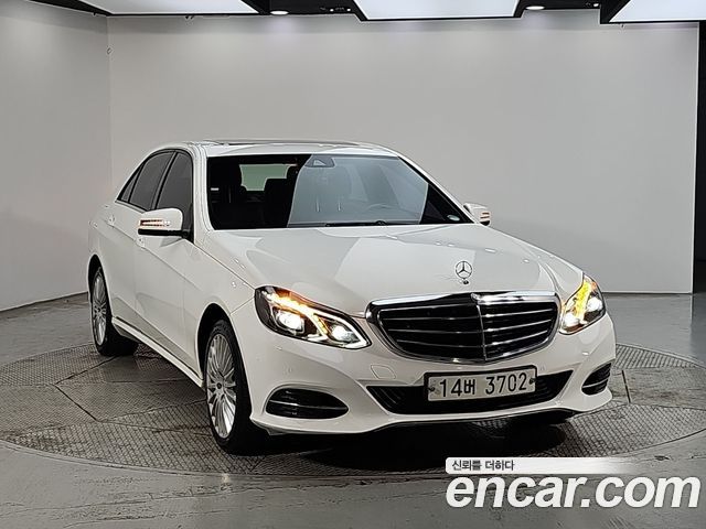 Mercedes-Benz E-Class 2014 — photo 2