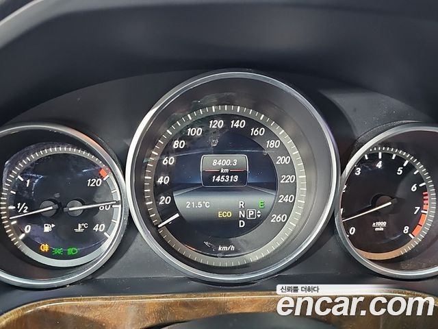 Mercedes-Benz E-Class 2014 — photo 7