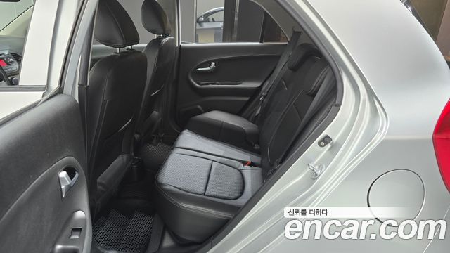 Kia morning 2012 — photo 12