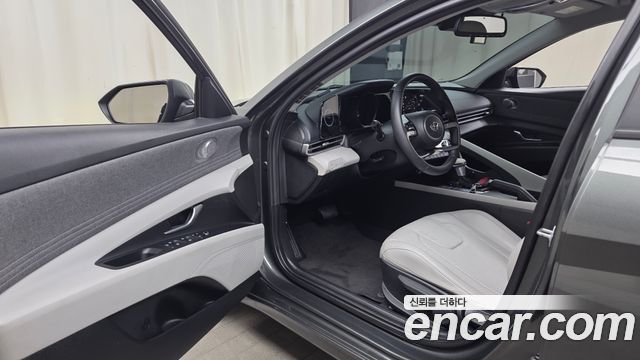 Hyundai AVANTE 2023 — photo 13