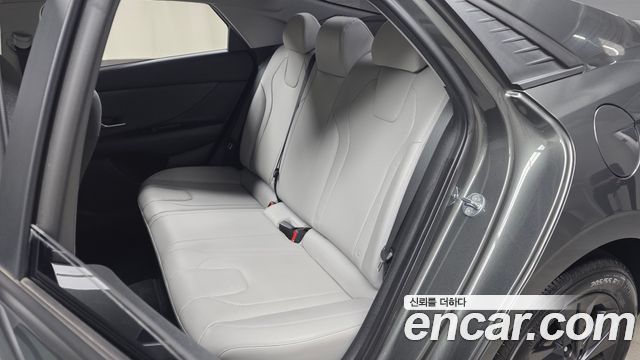 Hyundai AVANTE 2023 — photo 18