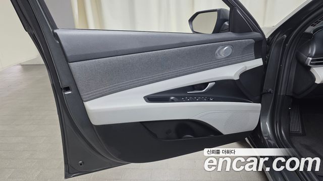Hyundai AVANTE 2023 — photo 14