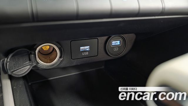 Hyundai AVANTE 2023 — photo 30