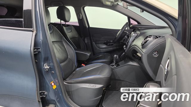Renault Korea QM3 2016 — photo 11