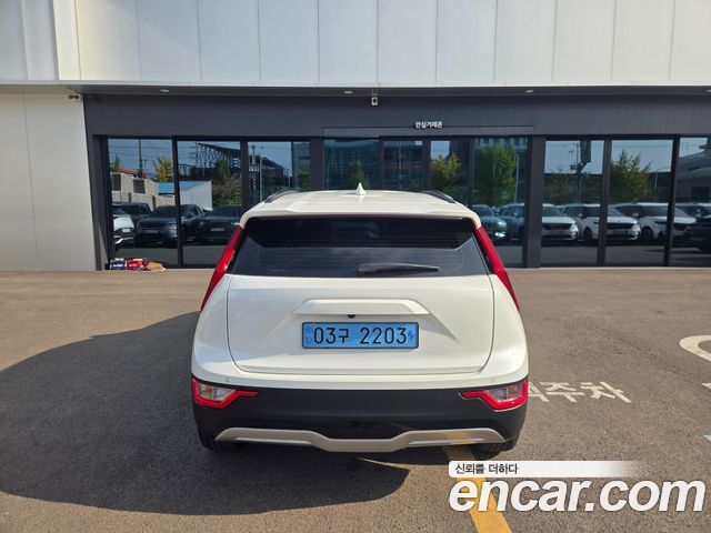 Kia Niro 2023 — photo 3