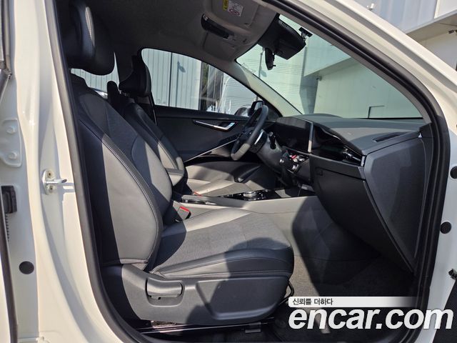 Kia Niro 2023 — photo 17