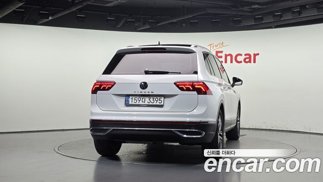 Volkswagen Tiguan 2023 — photo 4