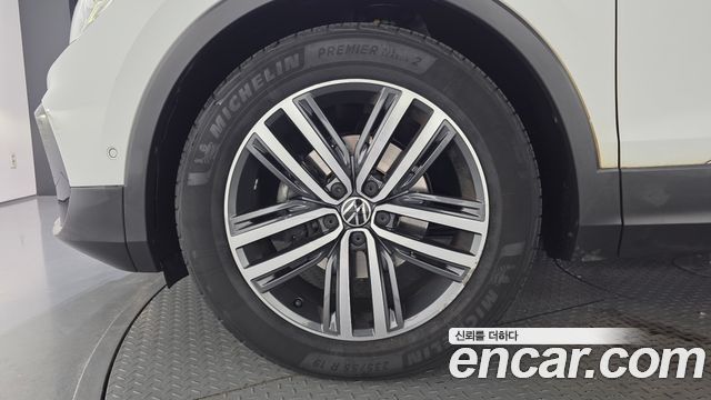 Volkswagen Tiguan 2023 — photo 5