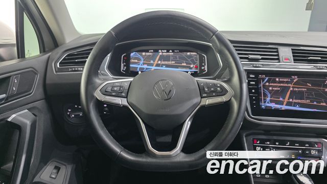Volkswagen Tiguan 2023 — photo 13