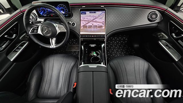 Mercedes-Benz EQE 2023 — photo 10