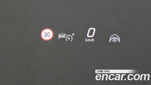 Mercedes-Benz EQE 2023 — photo 24