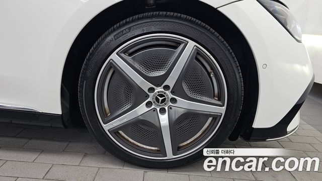 Mercedes-Benz EQE 2023 — photo 7