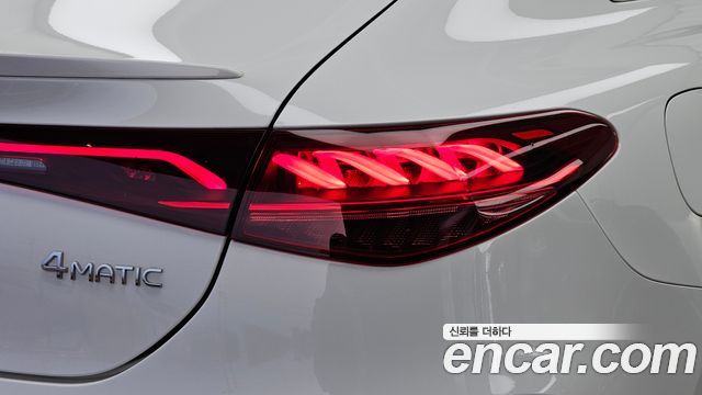 Mercedes-Benz EQE 2023 — photo 9