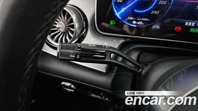 Mercedes-Benz EQE 2023 — photo 30