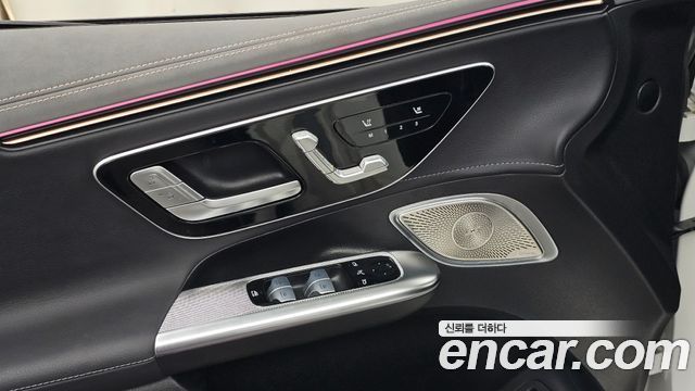 Mercedes-Benz EQE 2023 — photo 32