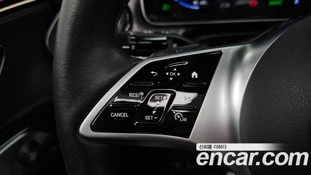 Mercedes-Benz EQE 2023 — photo 34