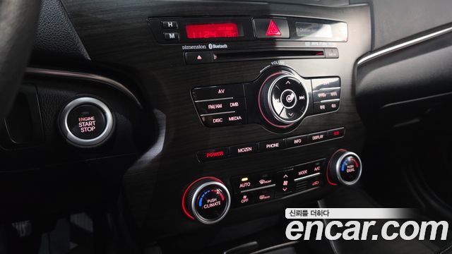 Kia K7 2013 — photo 11