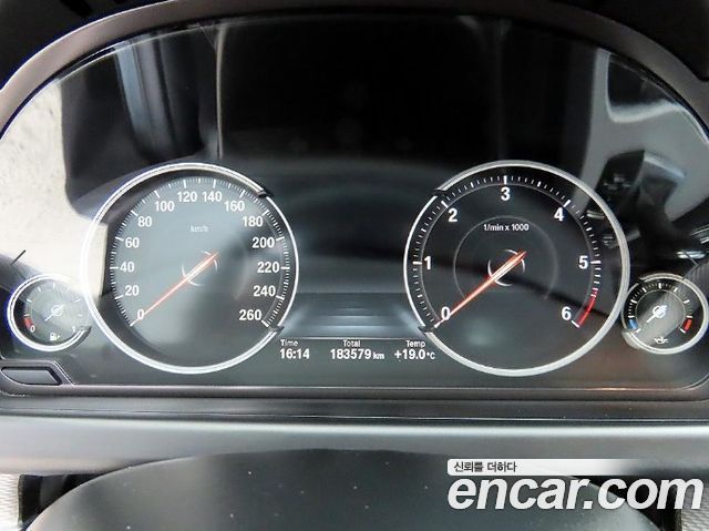 BMW 6-Series 2016 — photo 9
