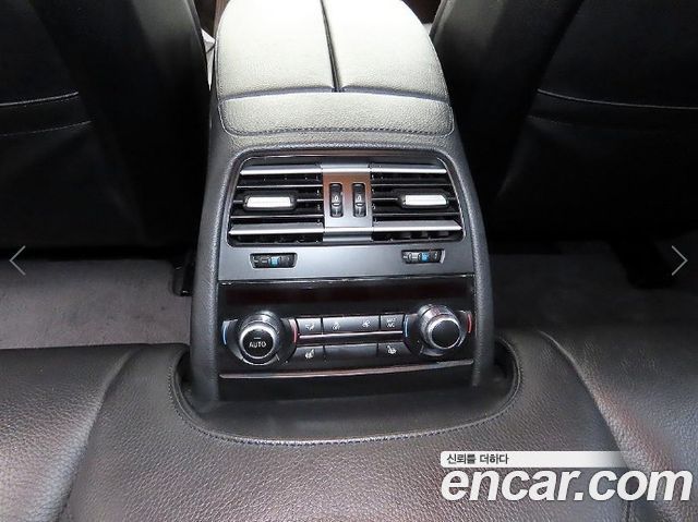BMW 6-Series 2016 — photo 16