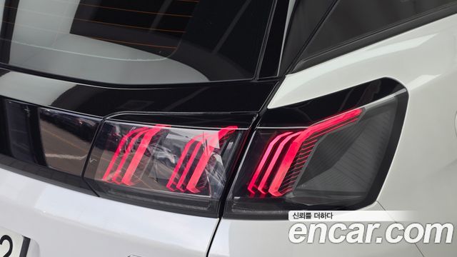 Peugeot 3008 2022 — photo 9