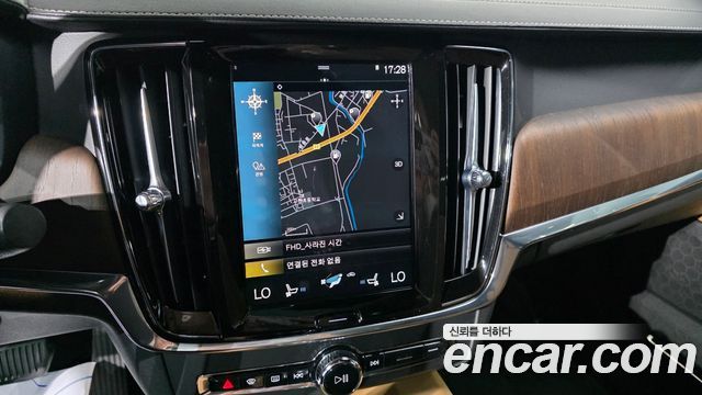 Volvo S90 2021 — photo 19