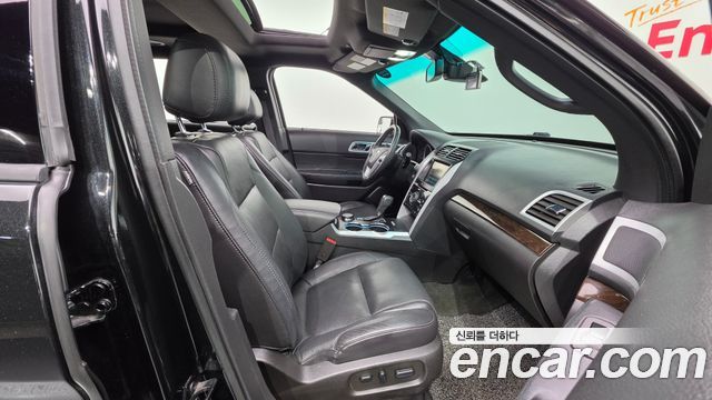 Ford Explorer 2015 — photo 10