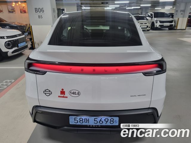 Tesla Model Y 2025 — photo 4