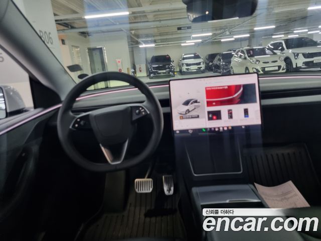 Tesla Model Y 2025 — photo 5