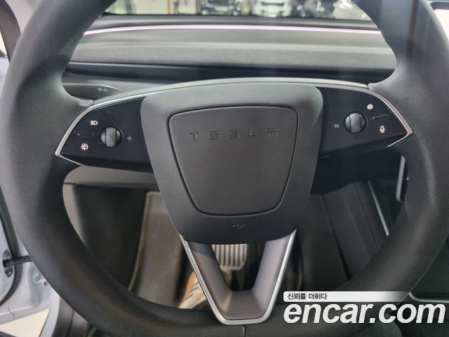 Tesla Model Y 2025 — photo 6