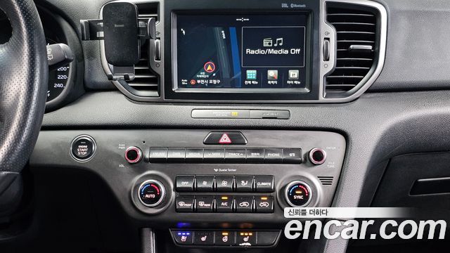 Kia Sportage 2016 — photo 14
