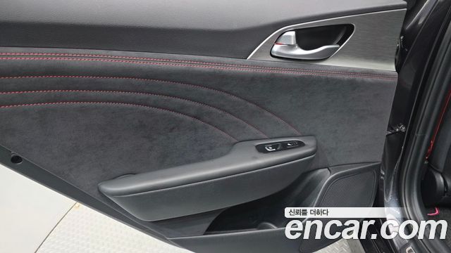 Kia Stinger 2022 — photo 15