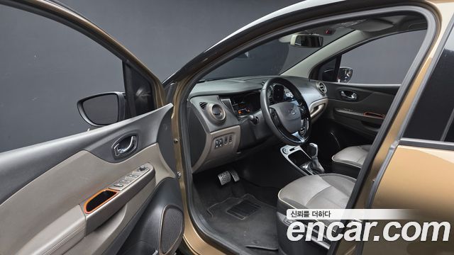 Renault Korea QM3 2016 — photo 10