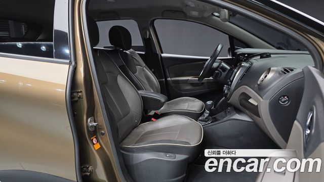 Renault Korea QM3 2016 — photo 11