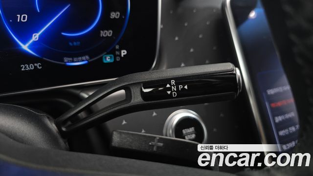 Mercedes-Benz EQE 2022 — photo 12