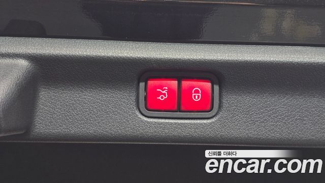 Mercedes-Benz EQE 2022 — photo 24