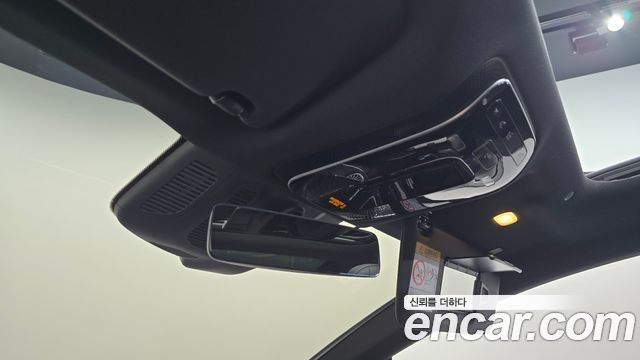 Mercedes-Benz EQE 2022 — photo 26