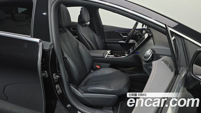 Mercedes-Benz EQE 2022 — photo 16
