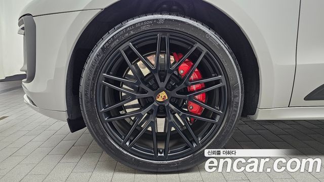 Porsche Macan 2023 — photo 5