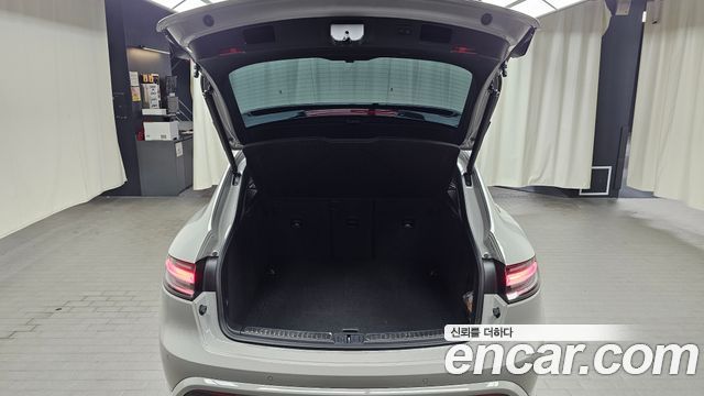 Porsche Macan 2023 — photo 24