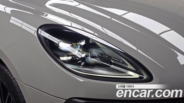 Porsche Macan 2023 — photo 8
