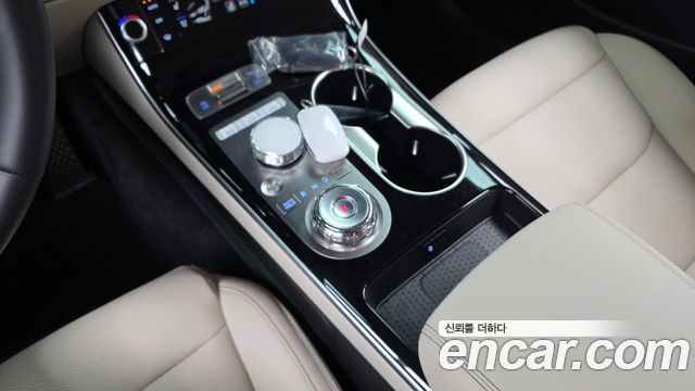 Genesis GV70 2025 — photo 12