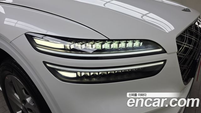Genesis GV70 2025 — photo 8
