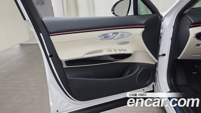 Genesis GV70 2025 — photo 14