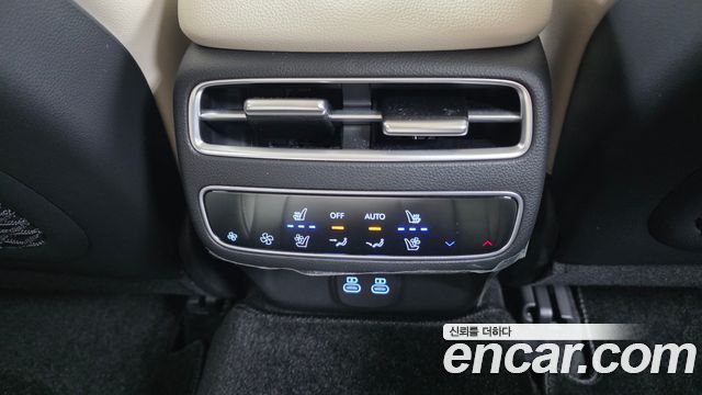 Genesis GV70 2025 — photo 32
