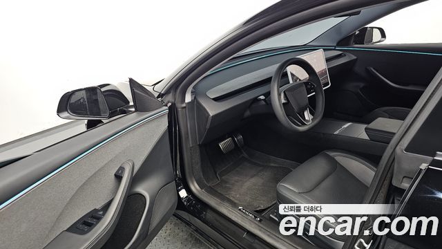 Tesla Model 3 2026 — photo 13
