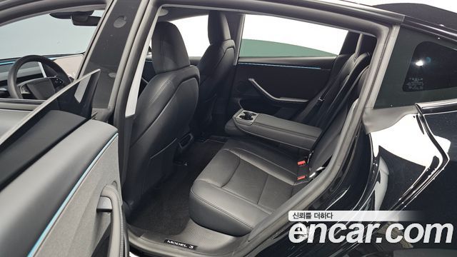Tesla Model 3 2026 — photo 18