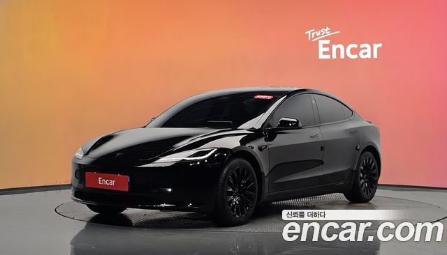 Tesla Model 3 2026 — photo 1