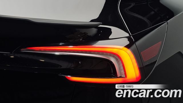 Tesla Model 3 2026 — photo 9