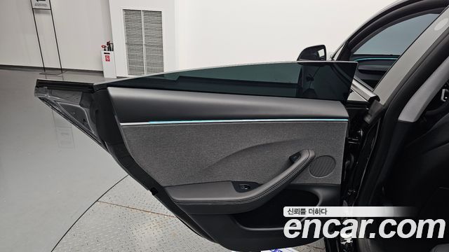 Tesla Model 3 2026 — photo 15